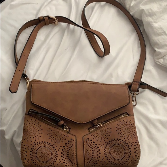 Brown over the shoulder - Picture 2 of 5